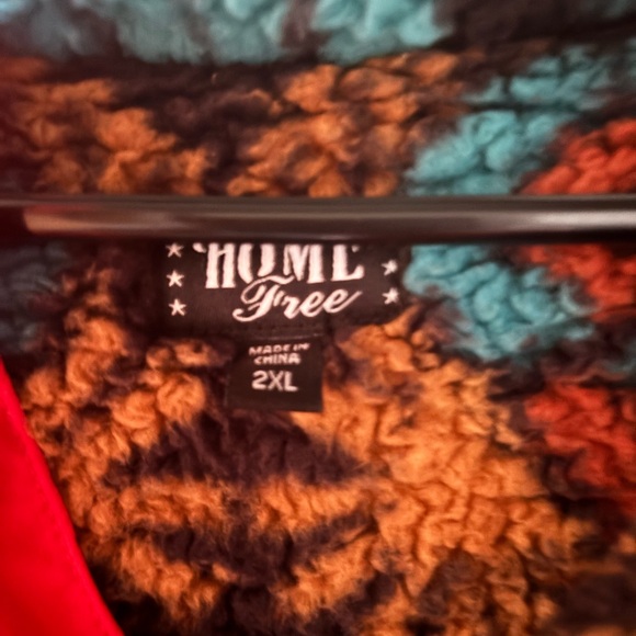 Colorful Geometric Pattern Jacket - Picture 3 of 4